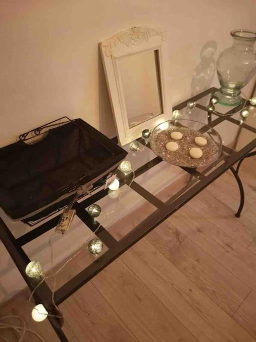 Charmant Appartement Au Calme Bourg-en-Bresse Bagian luar foto